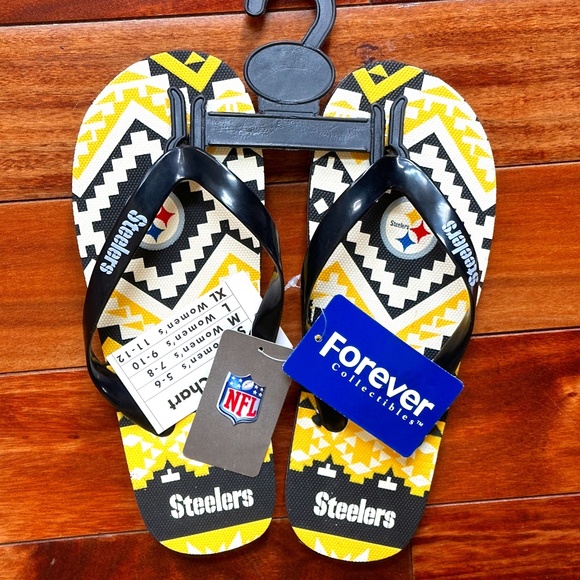 FOREVER COLLECTION NFL STEELERS FLIP FLOPS:NWT WOMEN'S SIZE SMALL (5-6) - Picture 1 of 13